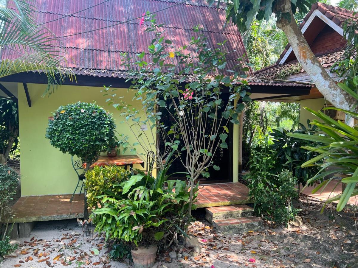 Garden Bungalow Resort Тай-Муанг Экстерьер фото